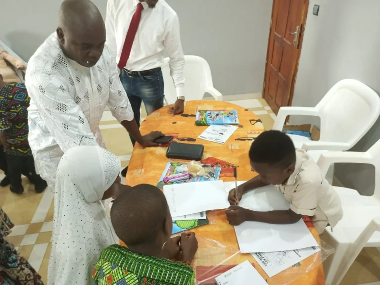 Présentation et Dédicace du Livre « LES HOMMES ET LES POISSONS » : Le combat d&rsquo;un jeune auteur de 7 ans pour sauver l&rsquo;écosystème aquatique.