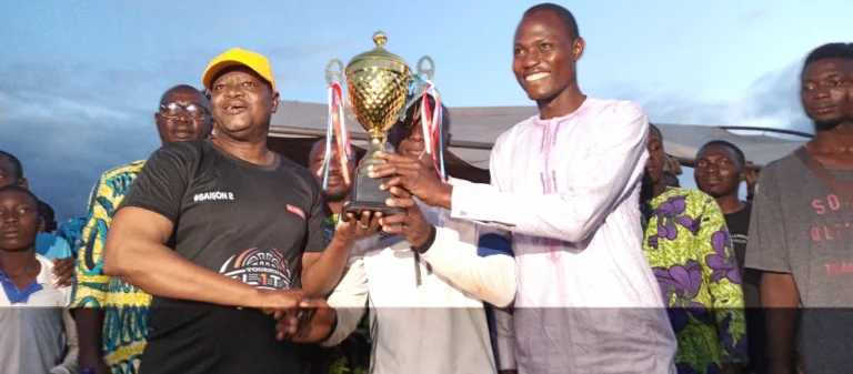 Finale du tournoi de Mise Ensemble au quartier Madina: Différence FC remporte la finale aux tirs au but