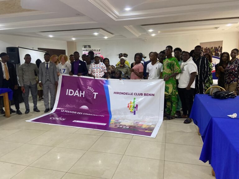 JOURNÉE INTERNATIONALE CONTRE L’HOMOPHOBIE, LA TRANSPHOBIE ET LA BIPHOBIE: Hirondelle Bénin initie un plaidoyer pour le respect des Droits Humains.