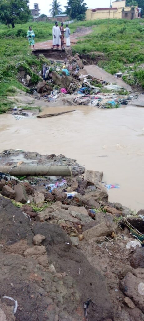 Parakou/Effondrement du pont de Mouzdalifa : le quartier isolé après les pluies diluviennes de ce lundi