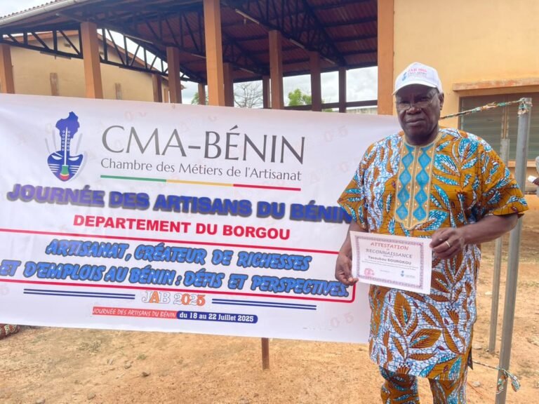 Parakou/CHAMBRE DES METIERS ET DE L&rsquo;ARTISANAT: Yacoubou SOUROKOU honoré pour son engagement en faveur du développement de l’artisanat dans le Borgou