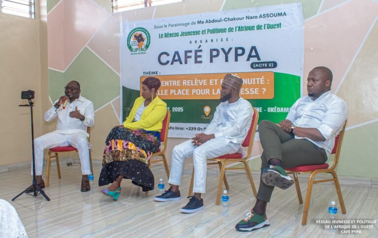 Acte 2 du Café PYPA à Parakou : La jeunesse tente de répondre au dilemme entre Relève ou Continuité en 2026.