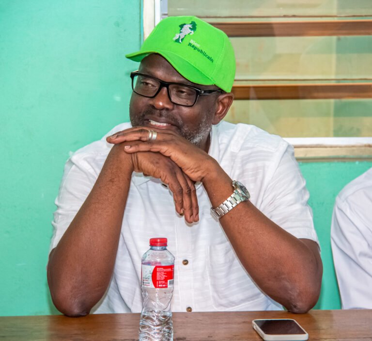 Parakou/Communales 2026: Samou Adambi à l&rsquo;écoute, galvanise, booste et remet les jeunes militants du Bloc Républicain en ordre de bataille.