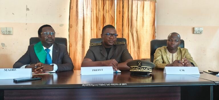 TOURNEE DE PRISE DE CONTACT AVEC LES COMMUNES DU BORGOU Produits Psychotropes, coproduction de la sécurité, conflits domaniaux, inclusion des femmes et gouvernance : Le Préfet Me Abdoul-Chakour Naro Assouma exige des résultats à N’dali et Pèrèrè