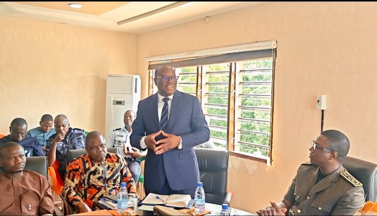 Tournée de prise de contact dans le Borgou : À Bembèrèkè, le préfet Abdoul-Chakour Naro Assouma et le maire Moussa Lafia Gorado accordent leurs priorités de développement