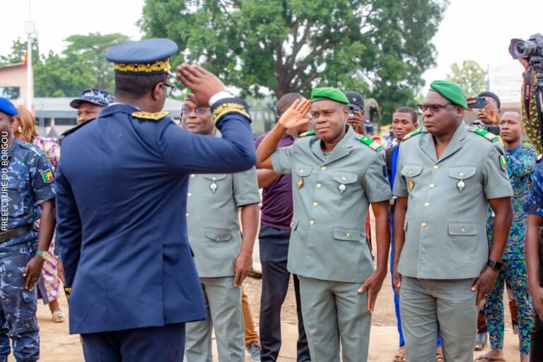 66ᵉ anniversaire de l&rsquo;indépendance du Bénin : Exercice réussi pour le préfet Abdoul-Chakour Naro Assouma (une organisation rigoureuse et un vibrant hommage aux Forces de défense et de sécurité)