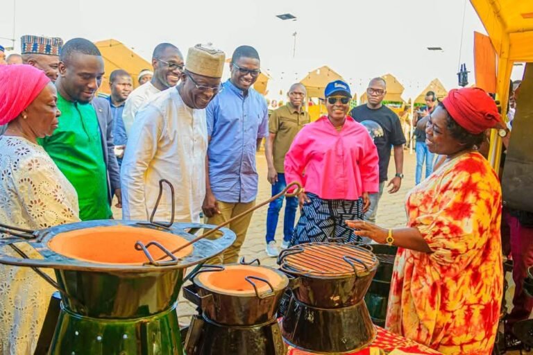 SAFEB 2026: Abdoulaye Bio Tchané au cœur du savoir-faire des femmes entrepreneures rurales.