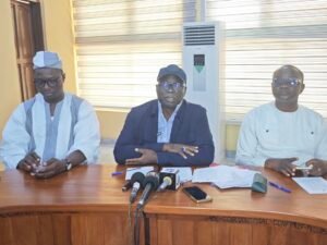 Sécurité : Faces aux Maires et aux FDS du Borgou, le Ministre-Conseiller Rachidi Gbadamassi appelle au renforcement de la coproduction de la sécurité.