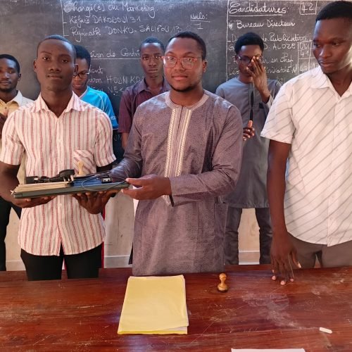 JOURNAL L’ÉTUDIANT NOIR DE L’UNIVERSITÉ DE PARAKOU: Germain Dossou ALOZÉ désigné Directeur de Publication