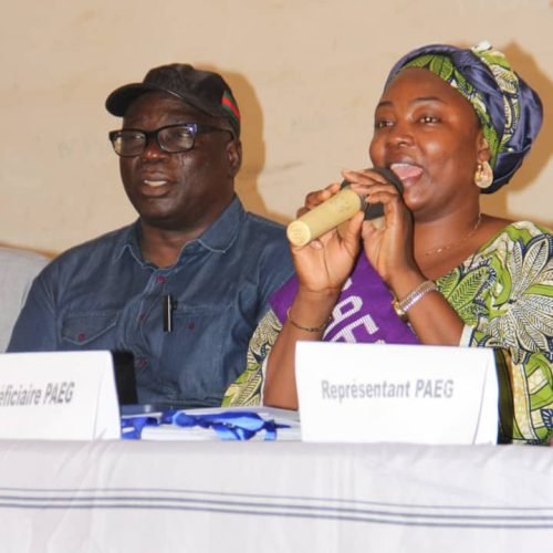 Sensibilisation contre la dépigmentation : Faridatou ZACHARI TRAORÉ envoie 50 jeunes ‹‹ambassadrices›› en mission.