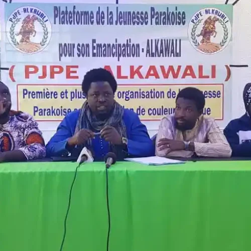 Parakou: La PJPE-ALKAWALI lance dès ce lundi l’initiative « Chaque Apprenant, une Place Assise » pour doter les écoles de tables-bancs.